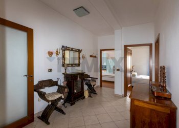 Hall / corridoio - Apartment Via XXV Aprile
 
13, Monte Roberto - photo 24
