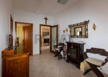 Hall / corridoio - Apartment Via XXV Aprile
 
13, Monte Roberto - photo 26