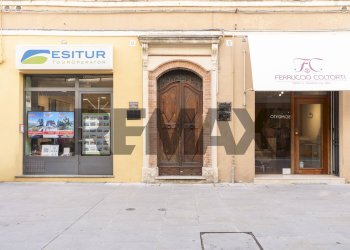 Edificio all\'aperto - Ufficio Corso Matteotti
12, Jesi - foto 1