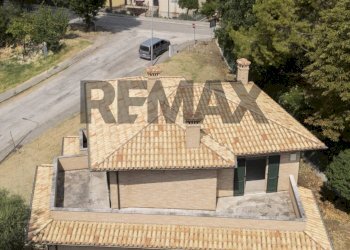 Casa all\'aperto - Casa indipendente via Mario Carofoli
 
snc, Corinaldo - foto 3