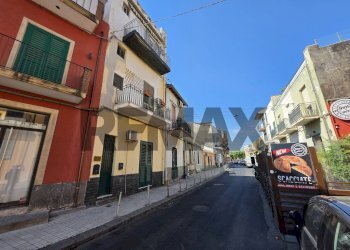 Edificio all\'aperto - Bilocale Via Dietro le mura
13, Aci Castello - foto 4