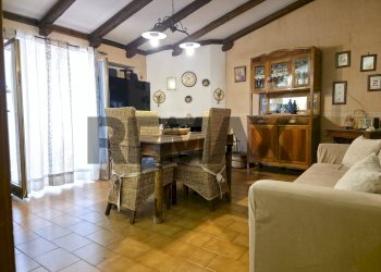 Sala da pranzo - Attico via lucciola
 
28, Bronte - foto 10