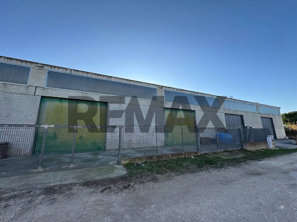 Edificio all\'aperto - Capannone Località Mandrione
 
snc, Vieste - foto 1