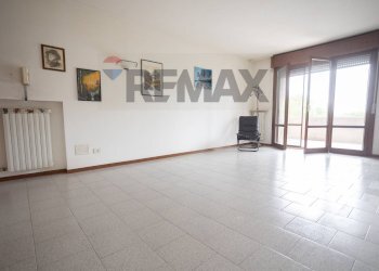 Stanza vuota - Quadrilocale Strada Eja
 
52, Parma - foto 3
