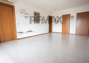 Stanza vuota - Quadrilocale Strada Eja
 
52, Parma - foto 4