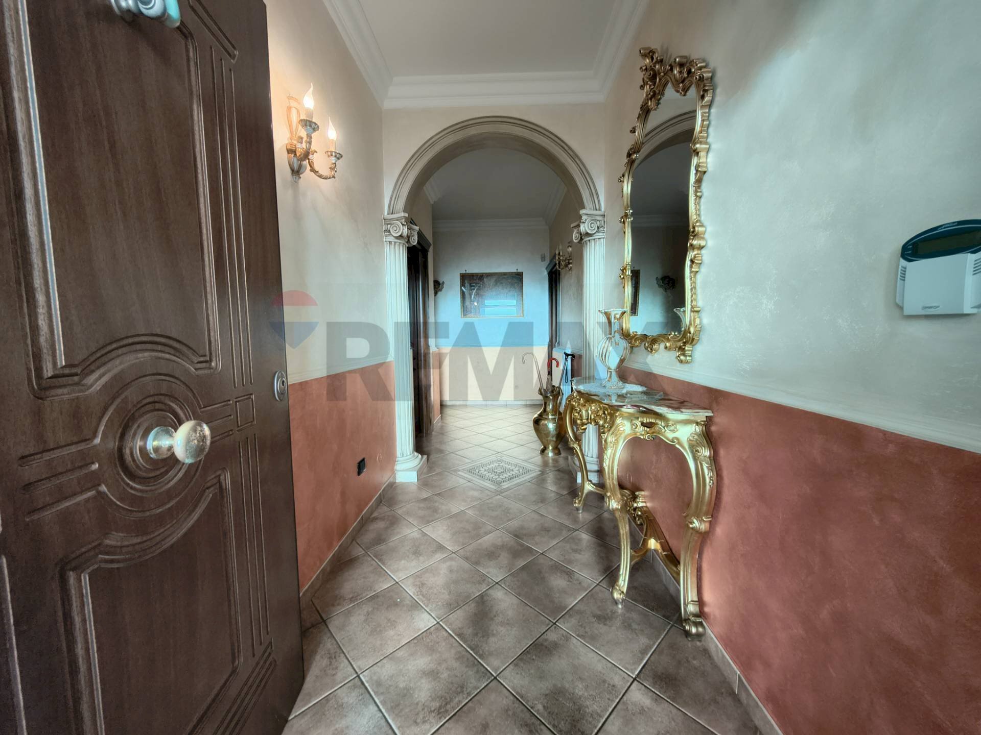 Hall / corridoio - Independent house Via Oronzo Reale
snc, Surbo - photo 2
