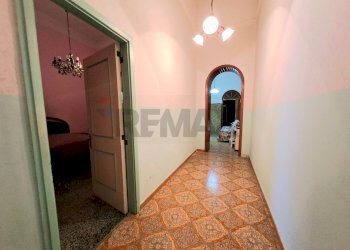 Hall / corridoio - Casa indipendente Via Cesare Battisti
 
40, Cellino San Marco - foto 7