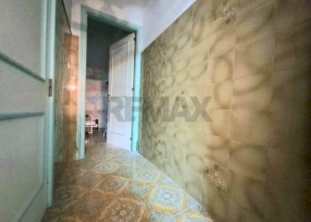Hall / corridoio - Casa indipendente Via Cesare Battisti
 
40, Cellino San Marco - foto 10