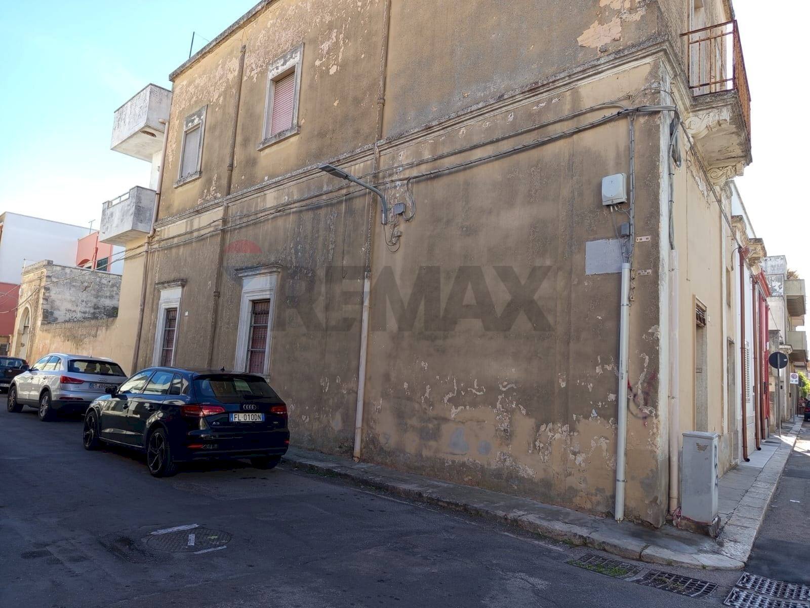 Edificio all\'aperto - Casa indipendente Via Pier Giovanni Rizzo
31, San Pietro Vernotico - foto 2