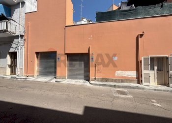 Edificio all\'aperto - Casa indipendente Via Galileo Galilei
29, San Pietro Vernotico - foto 17