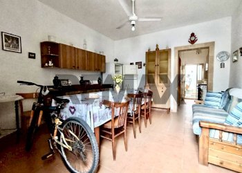 Sala da pranzo - Independent house Via Del Grecale
 
59, Torchiarolo - photo 1