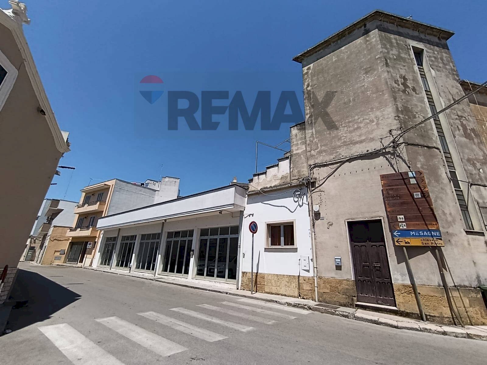 Edificio all\'aperto - Independent house Via Carrozzo
 
50, San Pietro Vernotico - photo 1