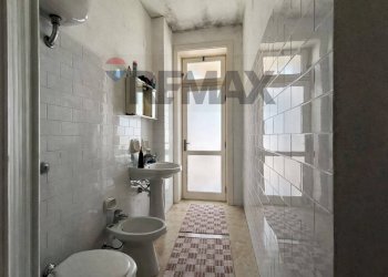 Bagno - Independent house Via Carrozzo
 
50, San Pietro Vernotico - photo 31