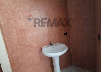 Bagno - Independent house Via Carrozzo
 
50, San Pietro Vernotico - photo 50