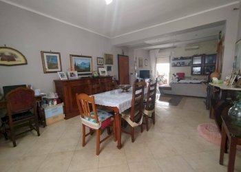 Sala da pranzo - Three-room apartment Via Giosuè Carducci
 
47, Brindisi - photo 6