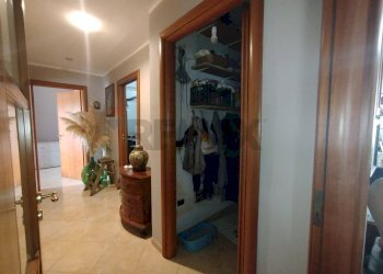 Hall / corridoio - Three-room apartment Via Giosuè Carducci
 
47, Brindisi - photo 8