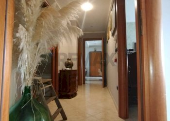 Hall / corridoio - Three-room apartment Via Giosuè Carducci
 
47, Brindisi - photo 15