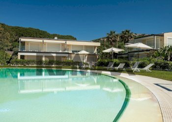 Piscina - Three-room apartment via sirio, Quartu Sant'Elena - photo 20