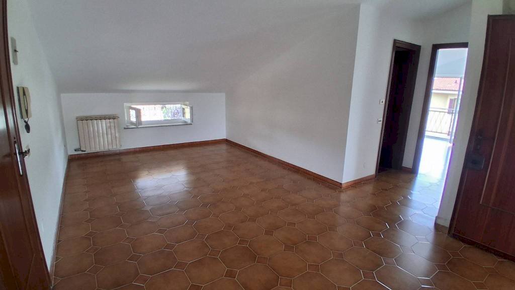 Soggiorno - Four-room apartment Bene Vagienna - photo 2