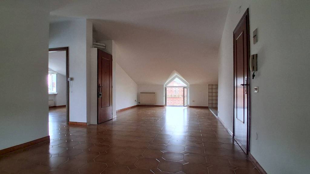 Soggiorno - Four-room apartment Bene Vagienna - photo 3