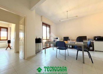 Three-room apartment Via Falcinello, Sarzana - photo 1