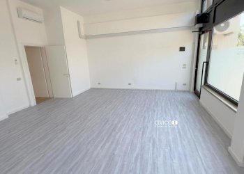 1780571075.jpg - Commercial Premises Via Roma 110, Vigodarzere - photo 2