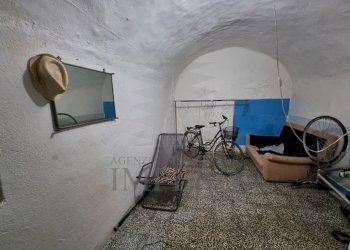 19.jpg - Portion of a house Via Aprosio 7 bis, Vallecrosia - photo 1