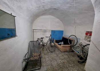 20.jpg - Portion of a house Via Aprosio 7 bis, Vallecrosia - photo 2