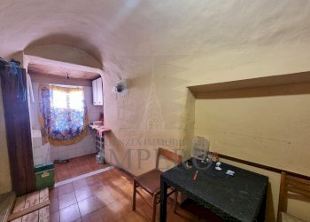 12.jpg - Portion of a house Via Aprosio 7 bis, Vallecrosia - photo 7