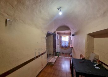 11.jpg - Portion of a house Via Aprosio 7 bis, Vallecrosia - photo 8