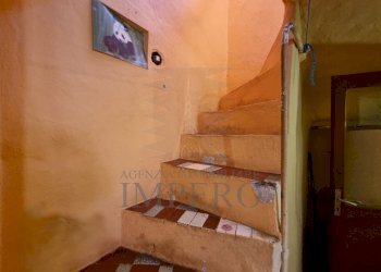 10.jpg - Portion of a house Via Aprosio 7 bis, Vallecrosia - photo 11
