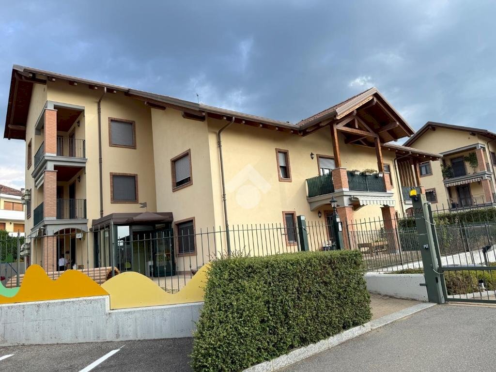 Three-room apartment Via Loreto, Lanzo Torinese - photo 1