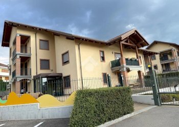 Three-room apartment Via Loreto, Lanzo Torinese - photo 1