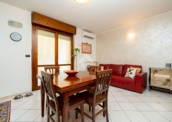 Three-room apartment Via Michelangelo Buonarroti, Mappano - photo 1