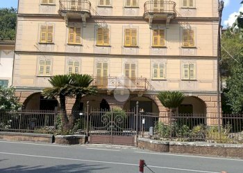 Villa Via gallinaria, Moconesi - photo 1