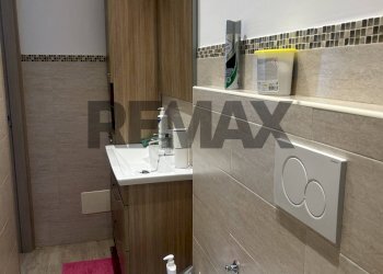 Bagno - Appartamento via Geirato
58, Genova - foto 7
