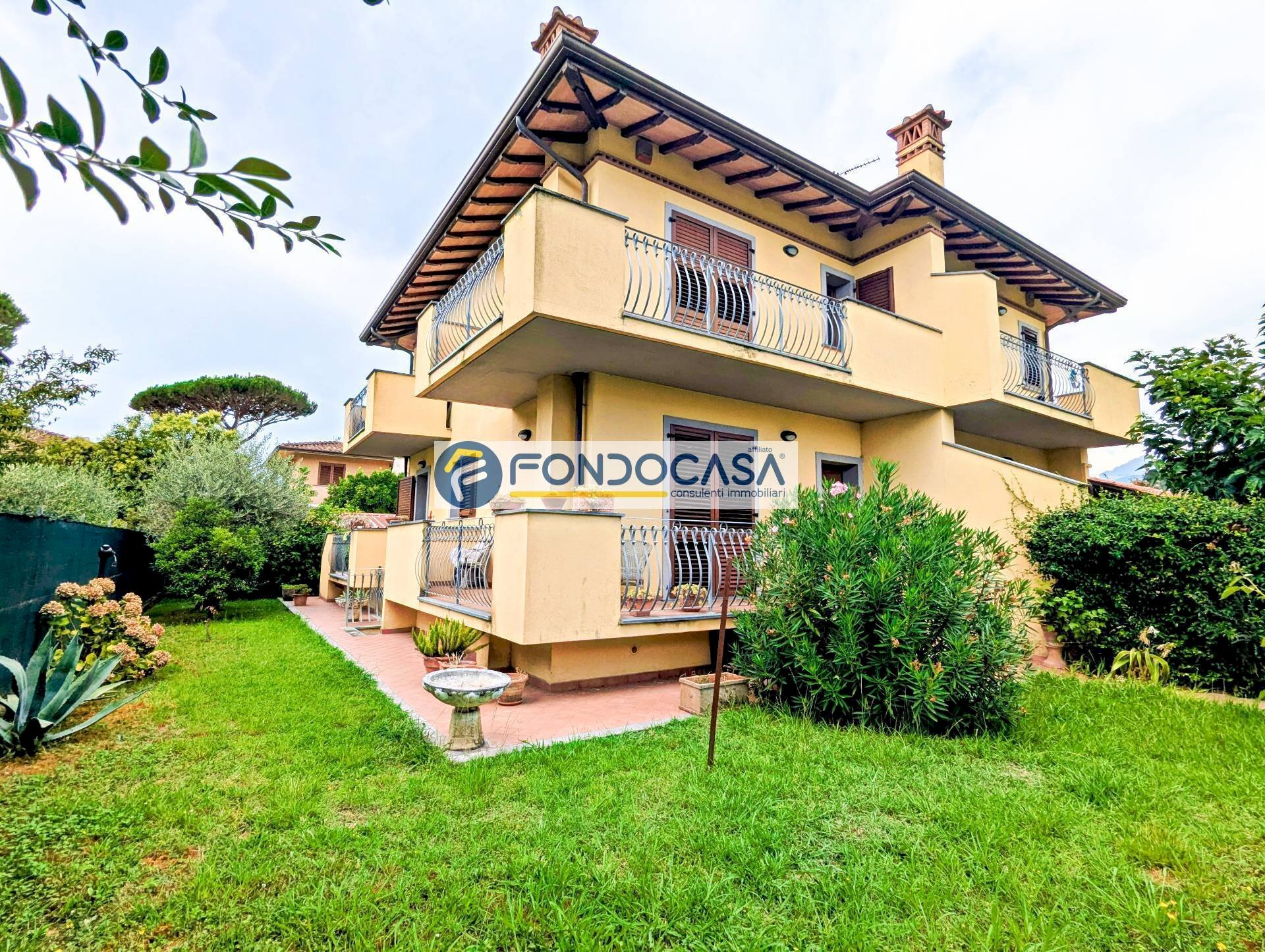 esterno - Casa semi indipendente Via Concordia
 
100, Pietrasanta - foto 1