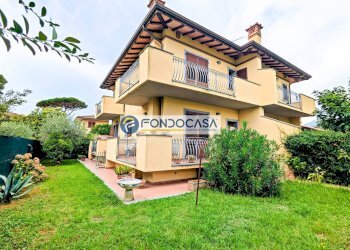 esterno - Semi-detached house Via Concordia
 
100, Pietrasanta - photo 1