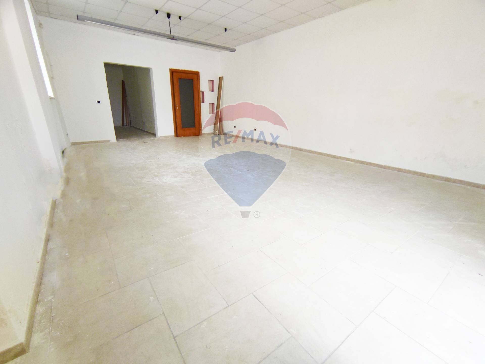 Foto 1 - Commercial Premises Via Fulvia
 
53, Brindisi - photo 1