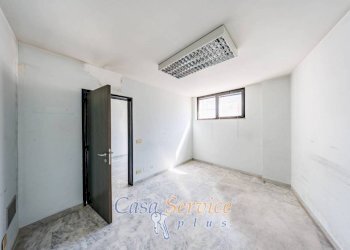 Stanza non arredata - Office viale Otranto, Lecce - photo 13