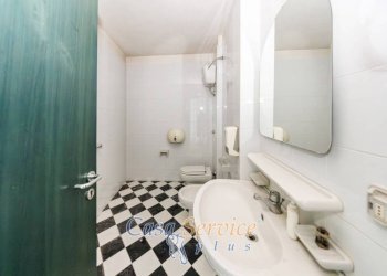 Bagno - Office viale Otranto, Lecce - photo 17