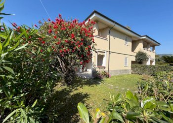 Foto 2 - Appartamento Via Caduti di Nassirya
 
3, Diano Castello - foto 2
