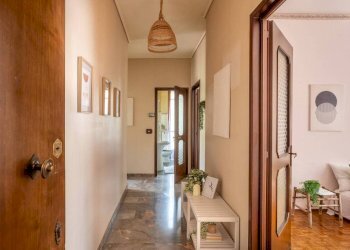 Ingresso - Appartamento via Bisalta, 30, frazione Madonna Delle Grazie, Cuneo - foto 2