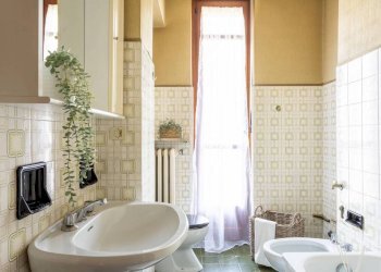 Bagno - Appartamento via Bisalta, 30, frazione Madonna Delle Grazie, Cuneo - foto 30
