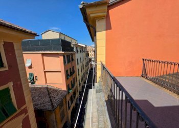 Balcone - Four-room apartment via Vittorio Veneto, Chiavari - photo 9