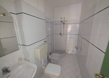 Bagno - Three-room apartment via Vittorio Veneto, Chiavari - photo 6