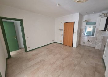 Salone - Three-room apartment via Vittorio Veneto, Chiavari - photo 9