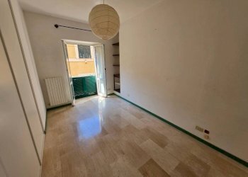 Camera da letto - Three-room apartment via Vittorio Veneto, Chiavari - photo 15
