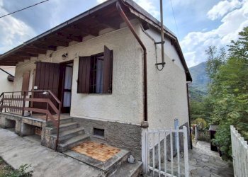 Facciata - Casa indipendente Borgo Tetto Gheina, Roaschia - foto 2