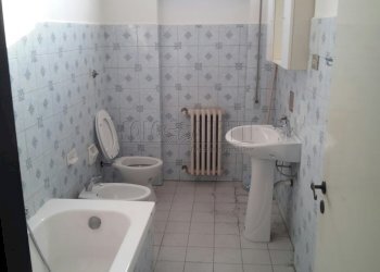 20150313_164941_resized.jpg - Four-room apartment Sesto Fiorentino - photo 10
